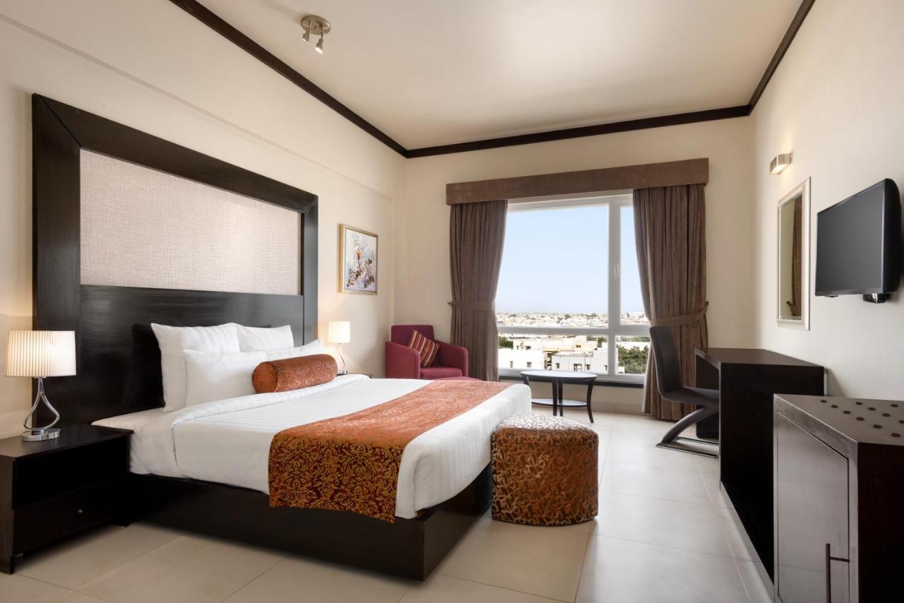 Ramada By Wyndham Karachi Creek Hotel Kültér fotó