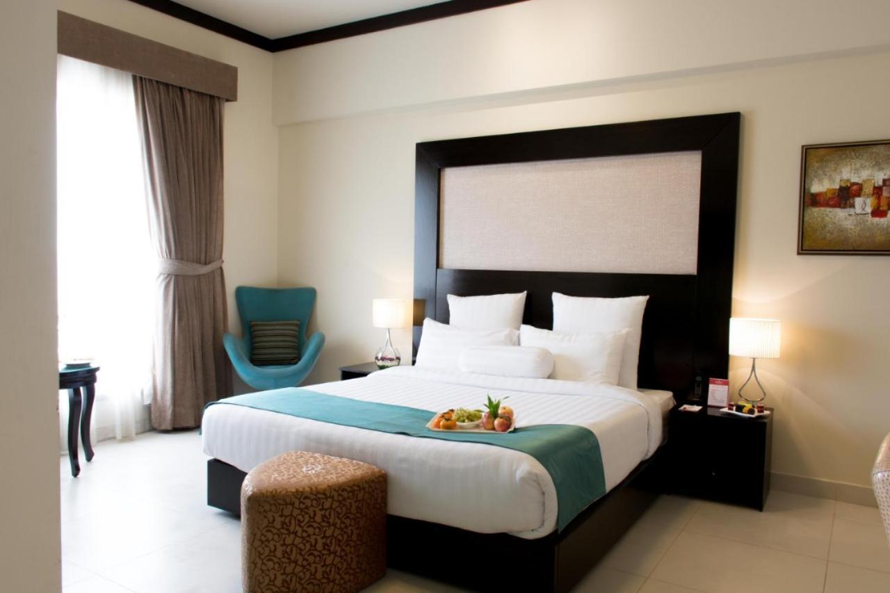 Ramada By Wyndham Karachi Creek Hotel Kültér fotó