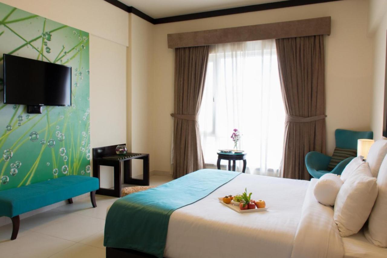 Ramada By Wyndham Karachi Creek Hotel Kültér fotó